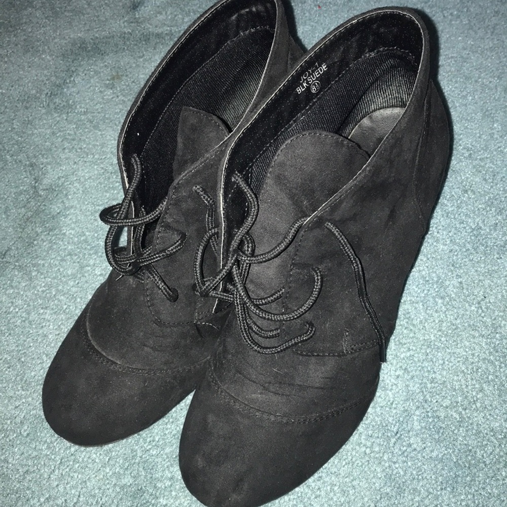 Black suede Anna wedge booties